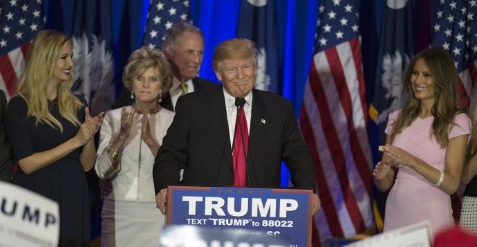 Trump vence primárias na Carolina do Sul; Bush desiste