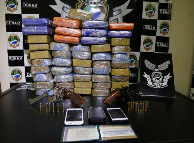 Em visita às delegacias da capital e do interior, o Sinpol-MS observou que os pátios transforam-se em verdadeiros “ferros velhos”. Isso porque os automóveis apreendidos estão se deteriorando enquanto aguardam a liberação da Justiça para serem devolvidos ao