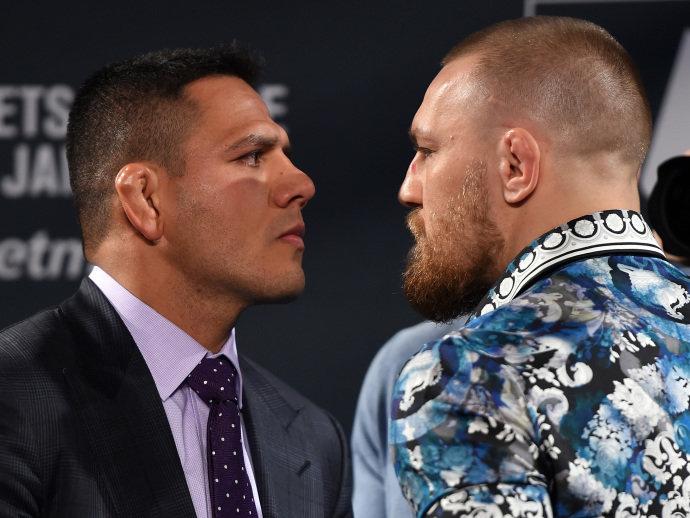 UFC: lesão tira Rafael dos Anjos de superluta contra McGregor, diz site