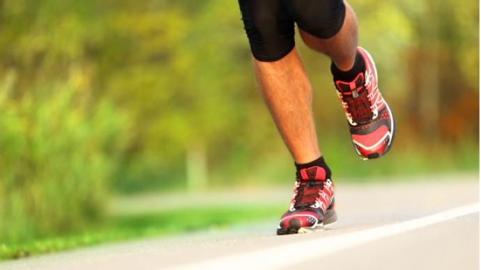 Harvard recomenda: para evitar lesões ao correr, a pisada tem de ser leve