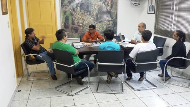 Leleco e Sindicato discutem aumento salarial de servidores em Bonito