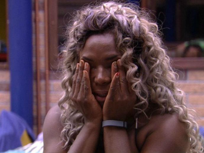 Adélia ameaça deixar o 'BBB16', mas muda de ideia