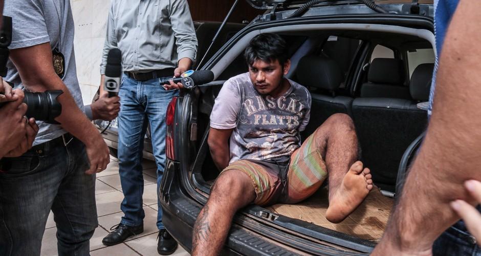 Terceiro suspeito de torturar garoto de 4 anos chega em delegacia