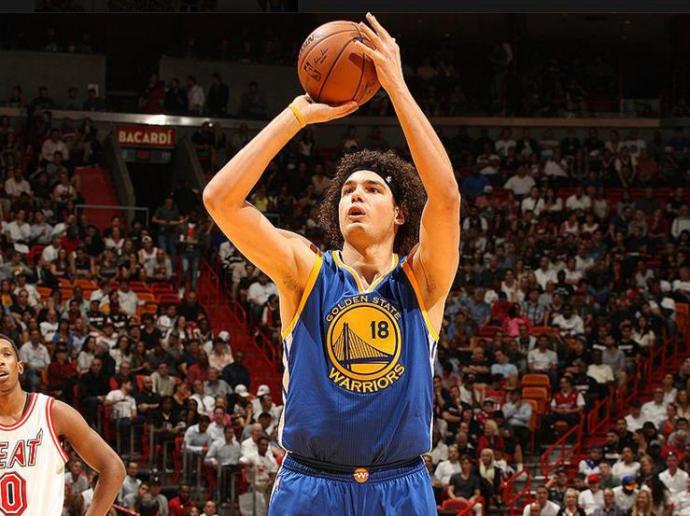NBA: Varejão estreia no Golden State com vitória