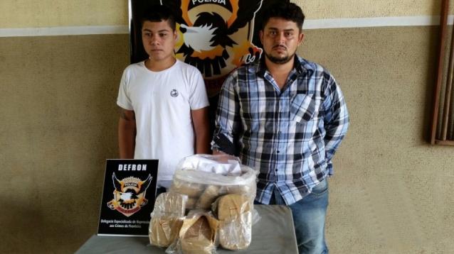 Dois são presos em aeroporto com pasta-base e crack em fundo falso de mala