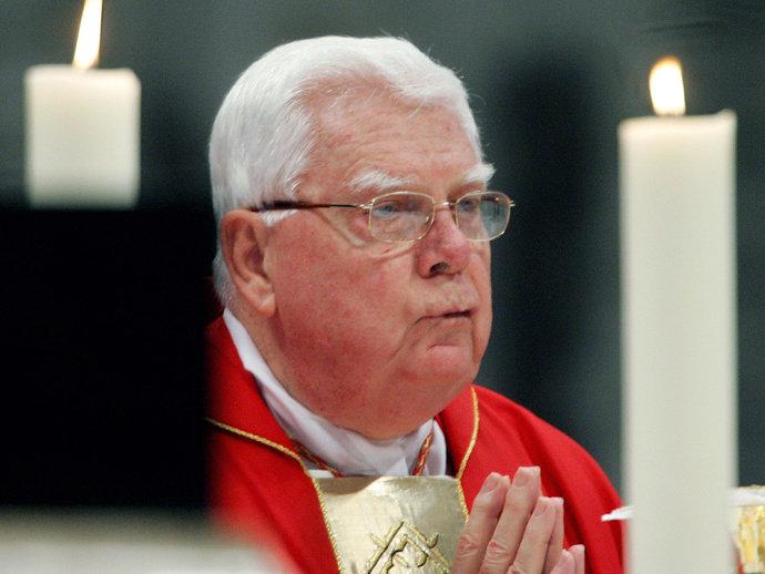 O que aconteceu com Bernard Law, o padre vilão do filme 'Spotlight'?