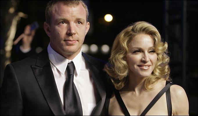 Madonna e Guy Ritchie vão a tribunal pela guarda de Rocco