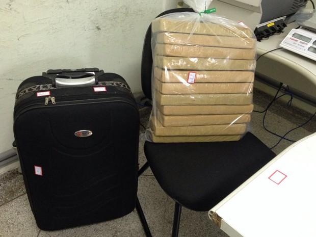 Adolescente é apreendido com 18Kg de maconha em mala de viagem em Presidente Prudente