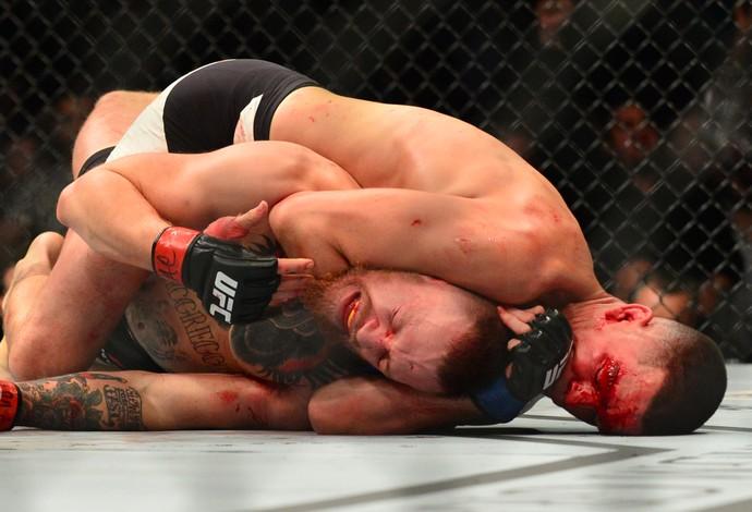 Deu zebra! Diaz bate McGregor no UFC 196