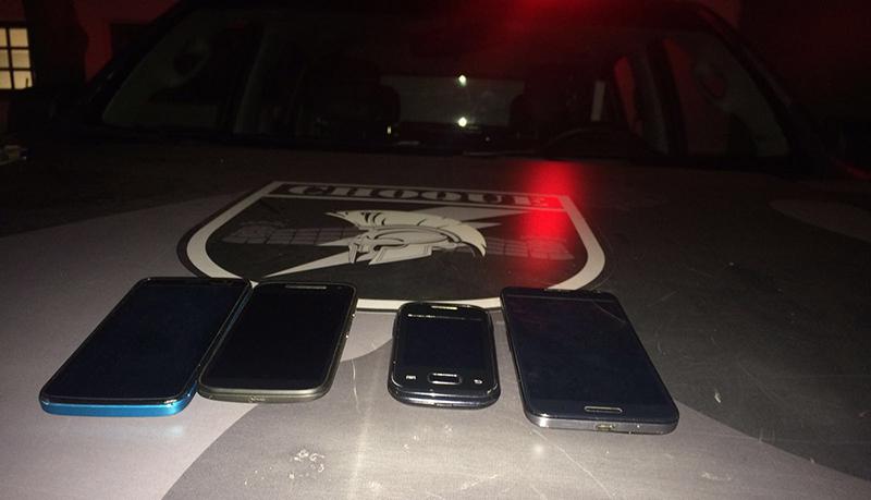 Vítima de roubo vai à polícia reconhecer bandido e acaba presa