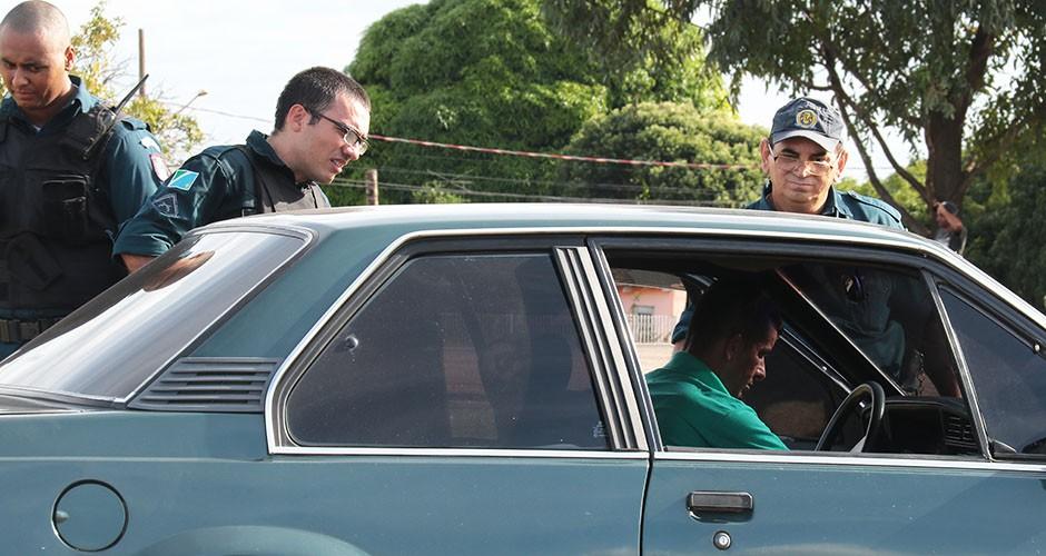 Policiais recuperam carros roubados de SP L