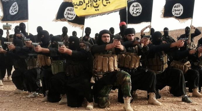Desertor do EI entrega lista com 22 mil nomes de jihadistas, diz TV