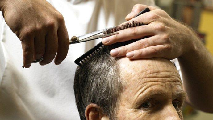 Setor de serviços recua 5% em janeiro, diz IBGE