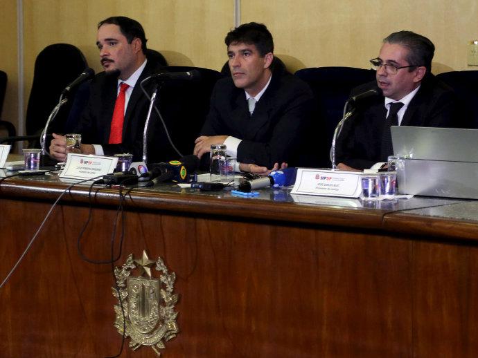 Promotores querem estabelecer data para prender Lula