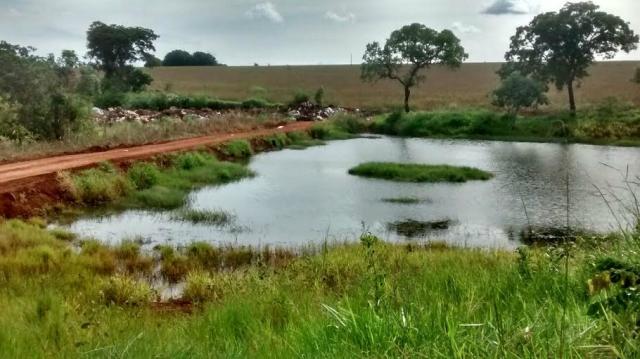 Dono de chácara é multado em R$ 120 mil por lixão em área de nascente