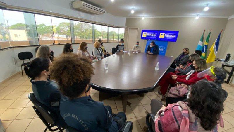 Membros dos conselhos da Pessoa com Deficiência e da Mulher tomam posse em Dourados