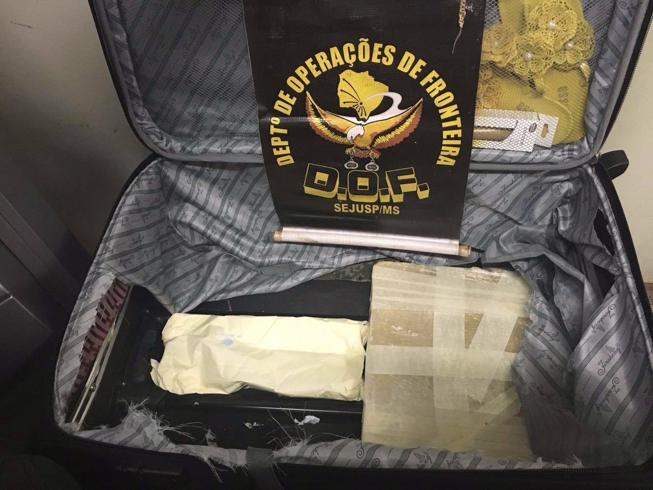 Adolescente é apreendida com cocaína em táxi a caminho do aeroporto de Dourados