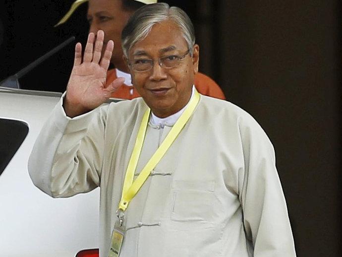 Mianmar elege Htin Kyaw, 1º presidente civil em 50 anos