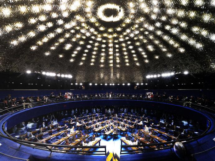 Oposição vai à Justiça contra Lula ministro e aponta risco para economia