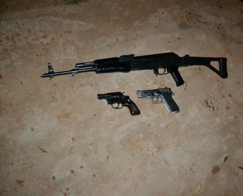 Dois morrem em troca de tiros com a polícia