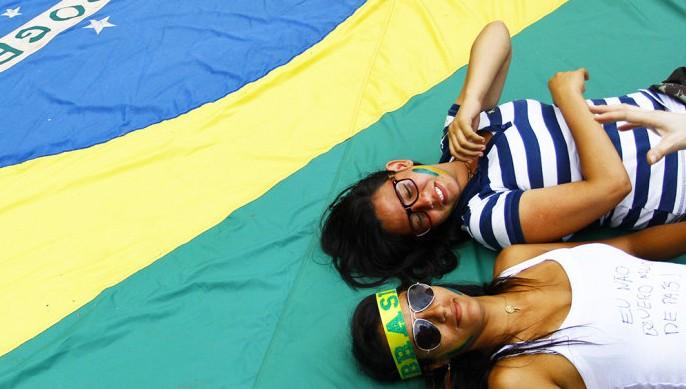 Manifestantes prometem: só saem da Paulista quando Dilma renunciar