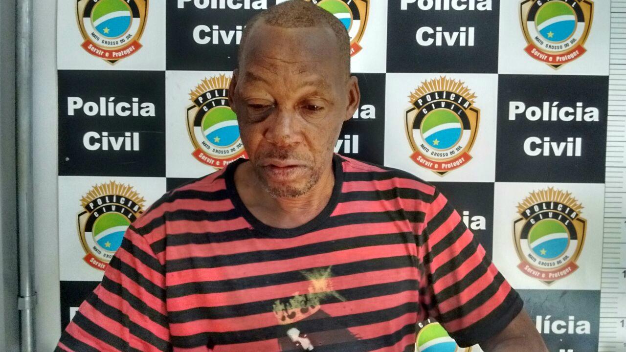 Homem apanha de populares e acaba preso ao tentar furtar casa