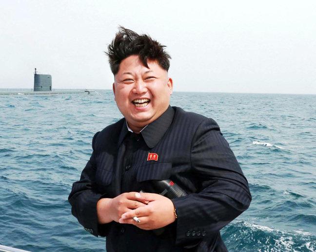Coreia do Norte dispara novos mísseis no mar e renova tensões na região