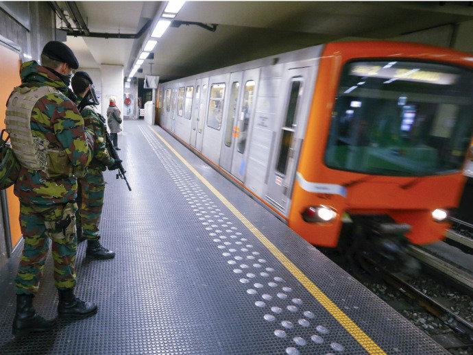 Vídeo mostra desespero em metrô de Bruxelas após o ataque