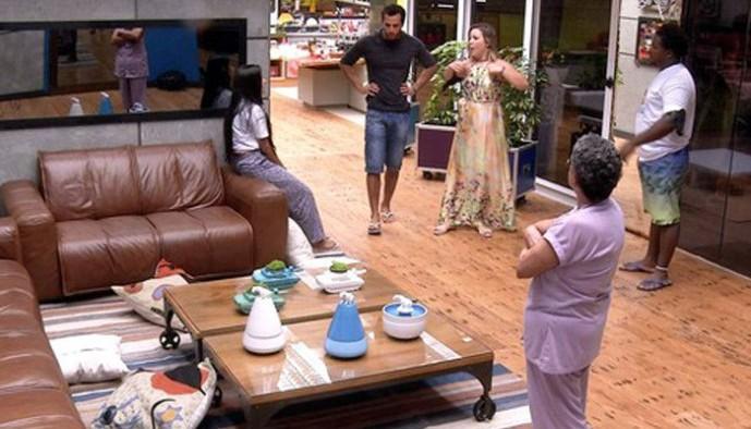 ‘BBB16’: brothers espantam tédio com pegadinha