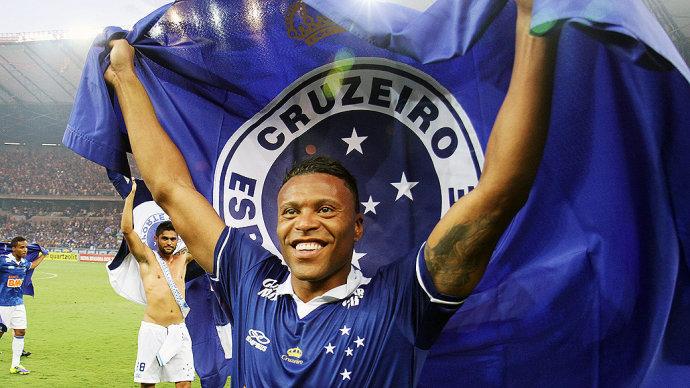 Time de Kaká nos EUA anuncia contratação de Júlio Baptista