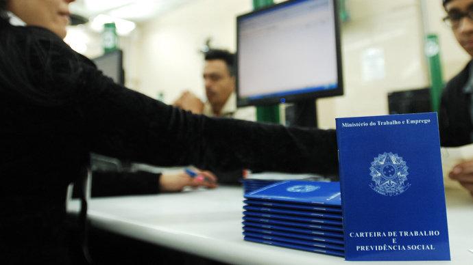 Desemprego atinge 9,5% no trimestre encerrado em janeiro