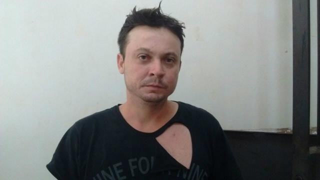 Homem é detido acusado de dois assaltos em poucos minutos em Dourados