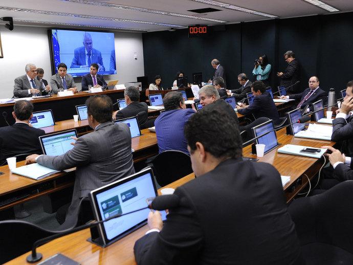 Conselho de Ética quer ouvir delatores de Cunha