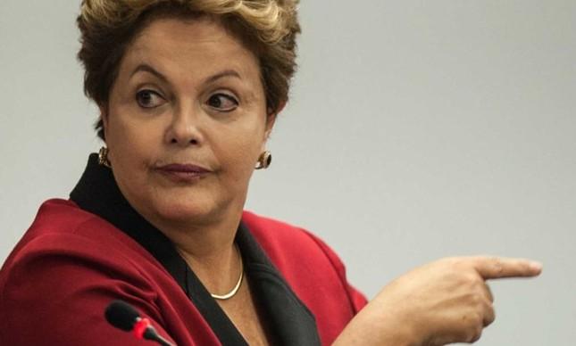 Após rompimento, Dilma demite diretores indicados pelo PMDB