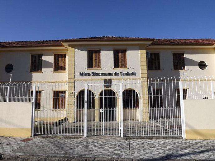 Com medo de H1N1, Igreja corta procissão e até oração de mão dada