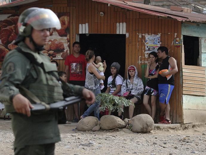Prefeito chavista é assassinado com 8 tiros