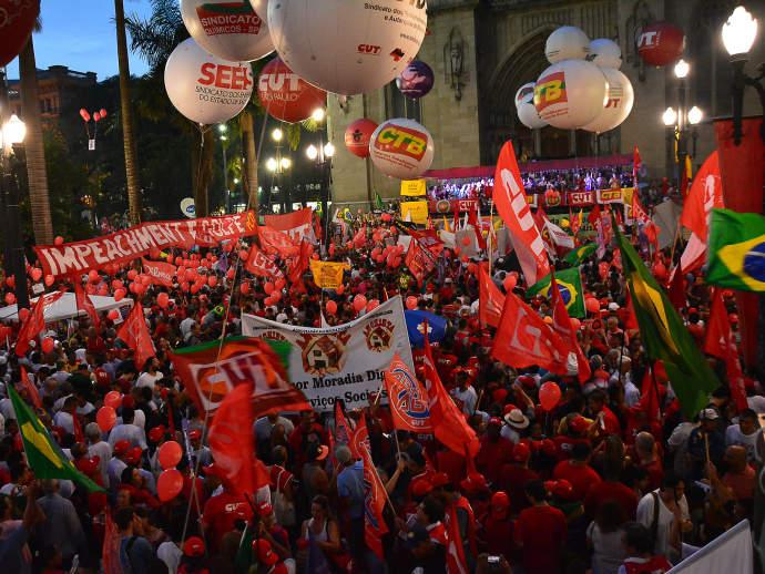 Sindicato de SC prometeu R$ 300 a manifestantes pró-governo