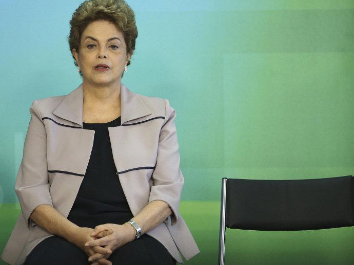 Governo apresenta hoje defesa de Dilma na comissão do impeachment