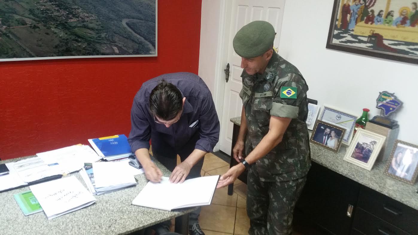 Prefeito de Jardim toma posse na Junta de Serviço Militar