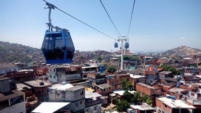 O caos visto do 'cartão postal das UPPs'