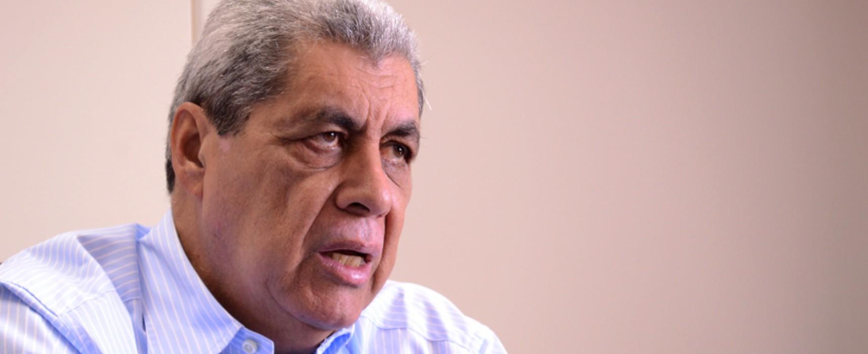 Vereadores do PMDB querem Puccinelli candidato