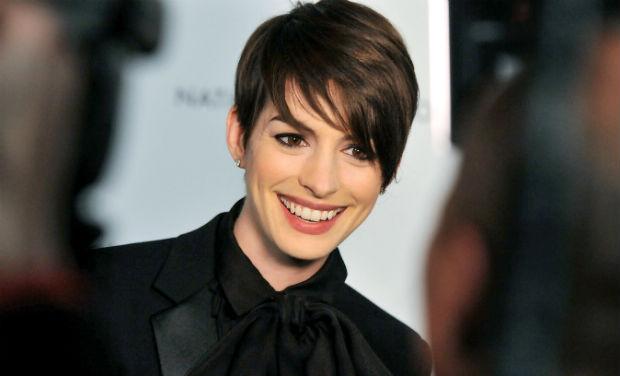Anne Hathaway dá à luz seu primeiro filho
