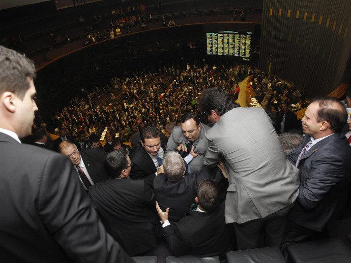 Câmara dos Deputados deve fechar galerias na votação do impeachment