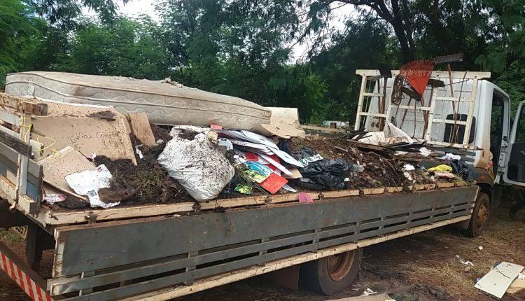 Prefeitura intensifica ações de limpeza e tapa-buracos em Dourados