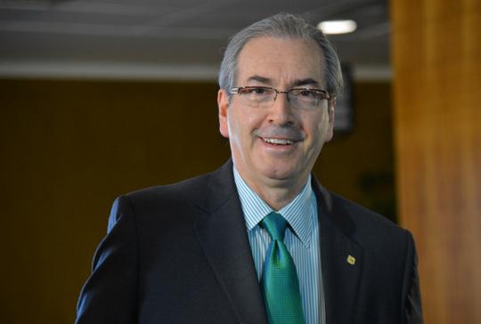 Cunha é multado em R$ 1mi por contas não declaradas