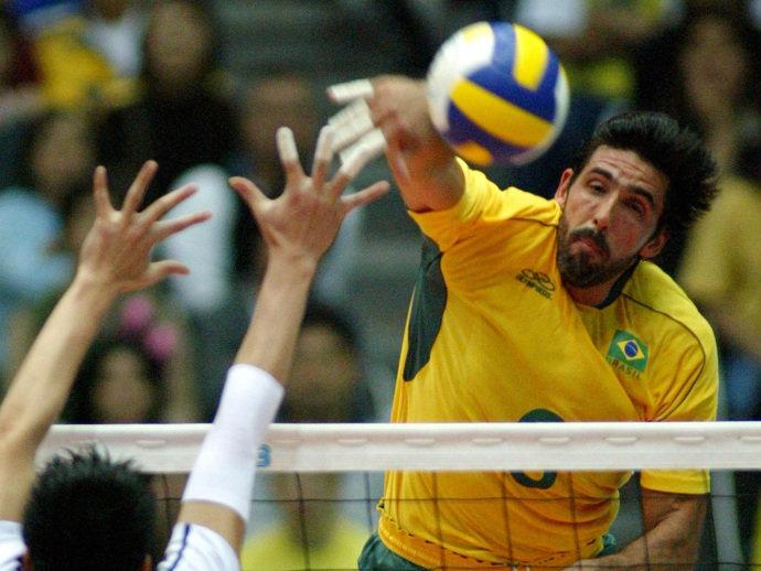 Giovane Gávio será o primeiro brasileiro a carregar a tocha olímpica da Rio-2016