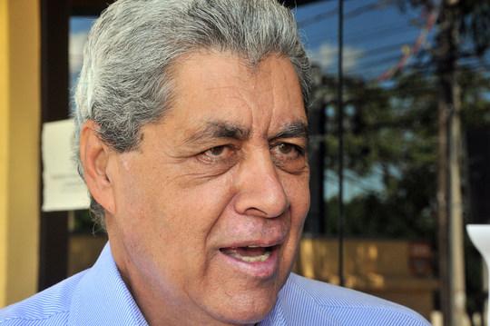 Com André fora, PMDB vai definir entre Moka e Marun para candidato na Capital