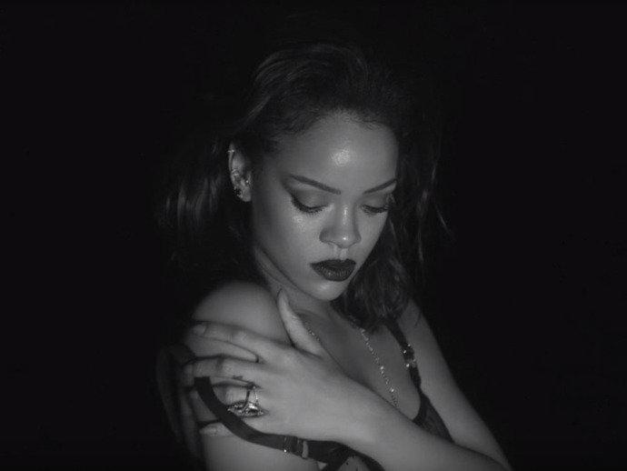 Com 'Work', Rihanna iguala marco histórico dos Beatles
