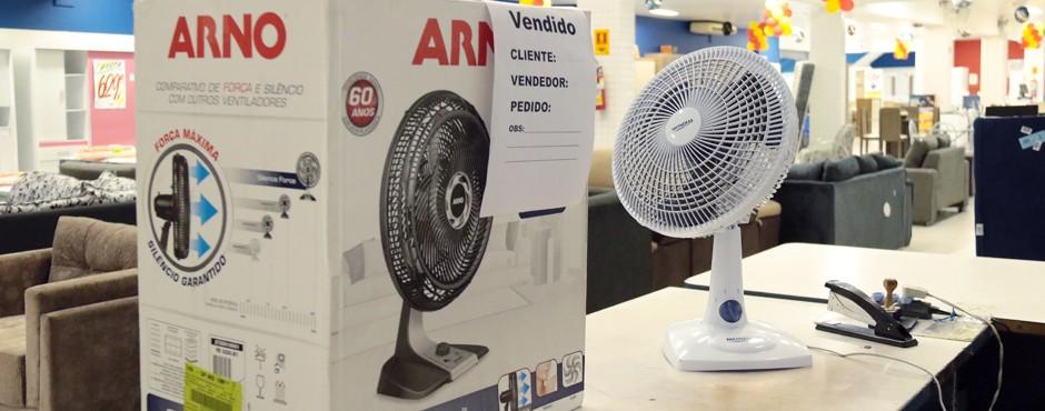Calor excessivo zera estoques de ventiladores