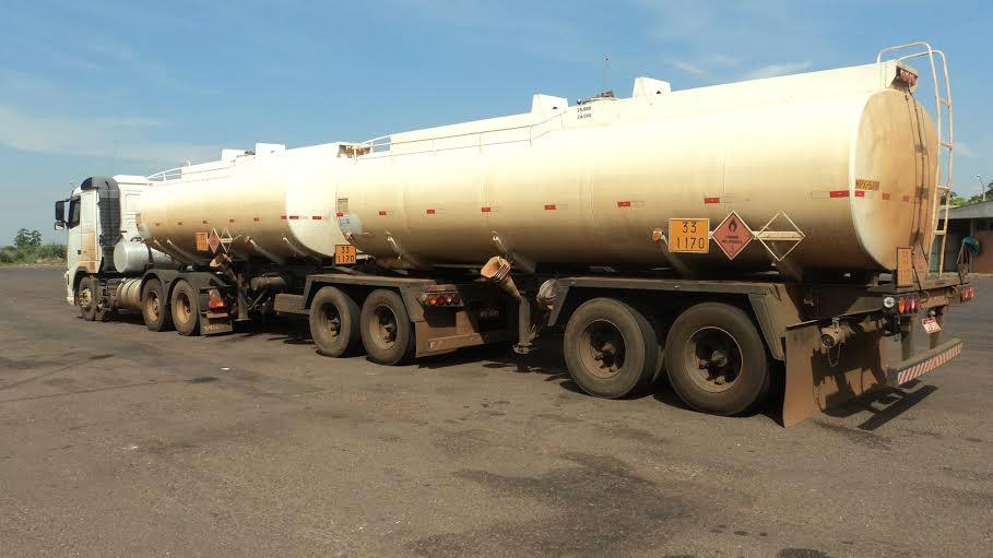 Empresa é autuada por transportar 88 mil litros de etanol ilegalmente